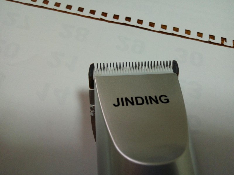 GearBest: JD-9908 - беспроводная машинка для стрижки волос на Li-ion акб