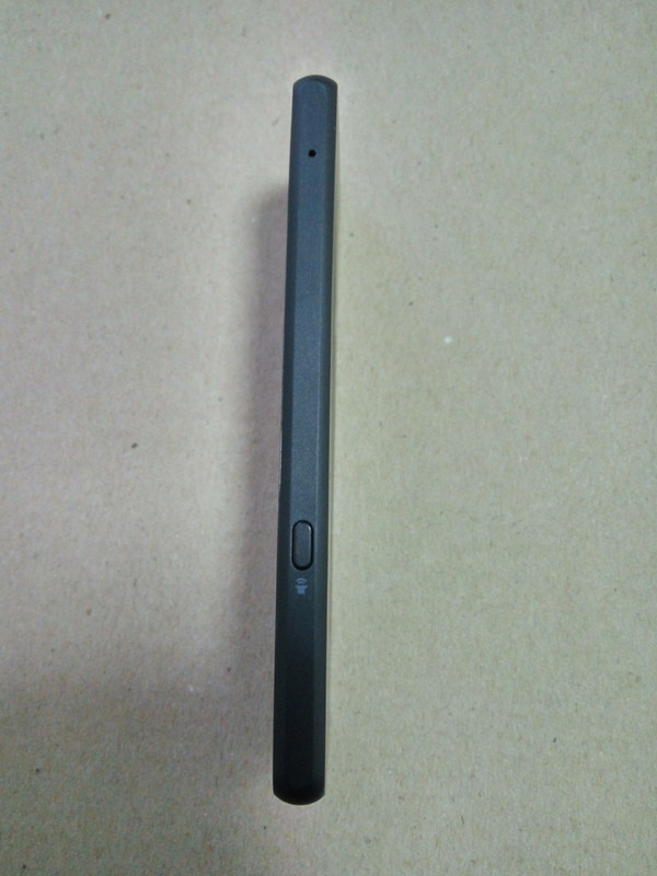Ebay: Sony BRH10 - фирменный пульт управления для планшета/смартфона, мини-обзор
