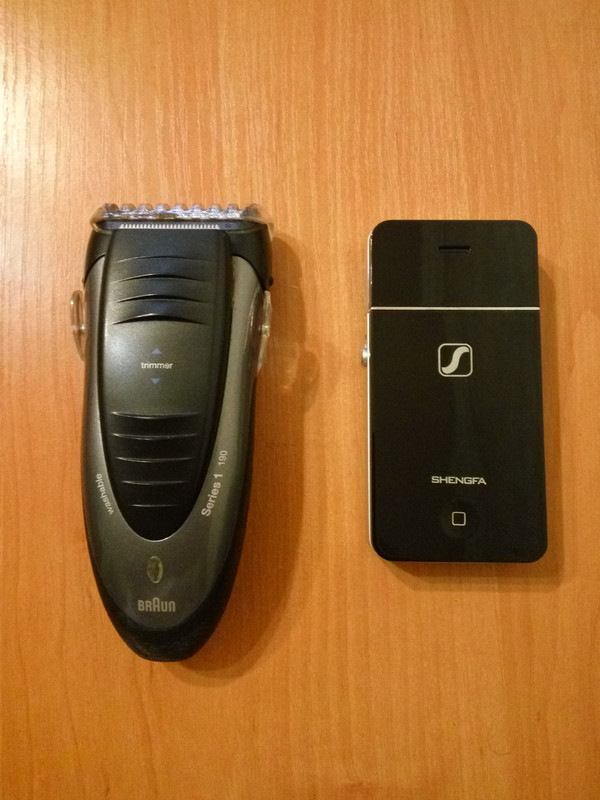 Tmart: SHENGFA RSCW-2055 - мини бритва в форме смартфона :)
