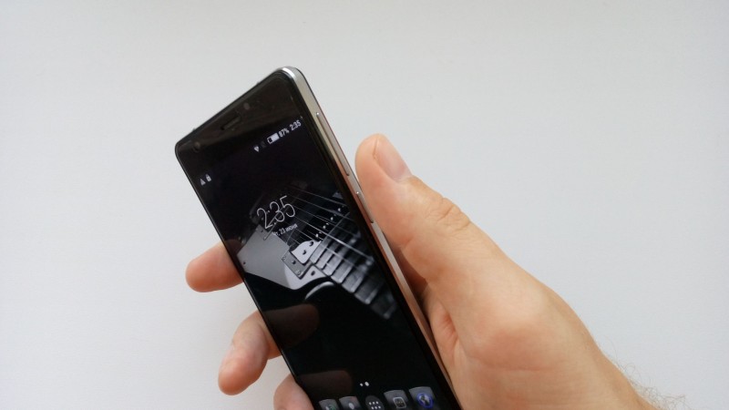 Banggood: HomTom HT5 - 5&#39; бюджетный смартфон с хорошей батареей, поддержкой 4G LTE и &#39;деревянной&#39; задней крышкой