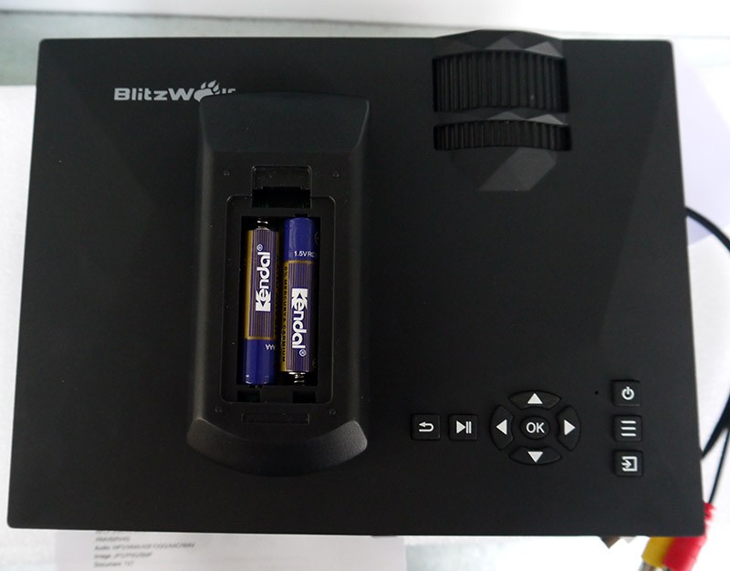 Banggood: Проектор BlitzWolf BW-MP1 с WIFI (dlna и miracast)