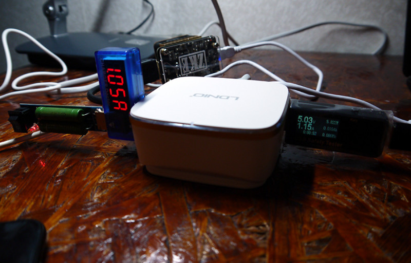 TVC-Mall: Зарядное устройство LDNIO A6704 на 6 USB портов с поддержкой Quick Charge 2.0