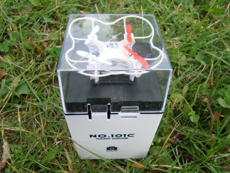Lightake: Карманный квадрокоптер с камерой и флипами. RC Leading 101C