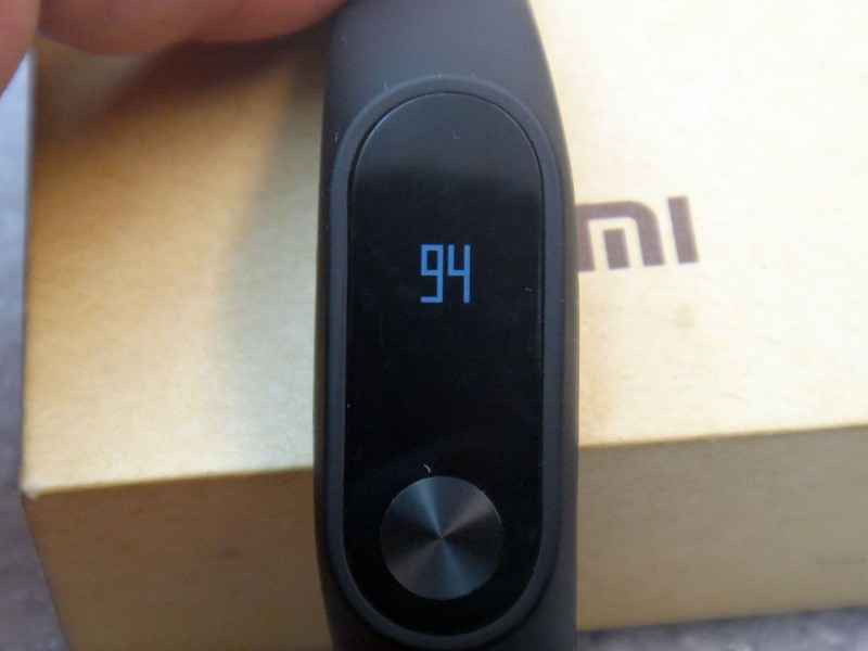 GearBest: Обзор Xiaomi Mi Band 2 - новая версия популярного фитнес браслета - теперь с дисплеем