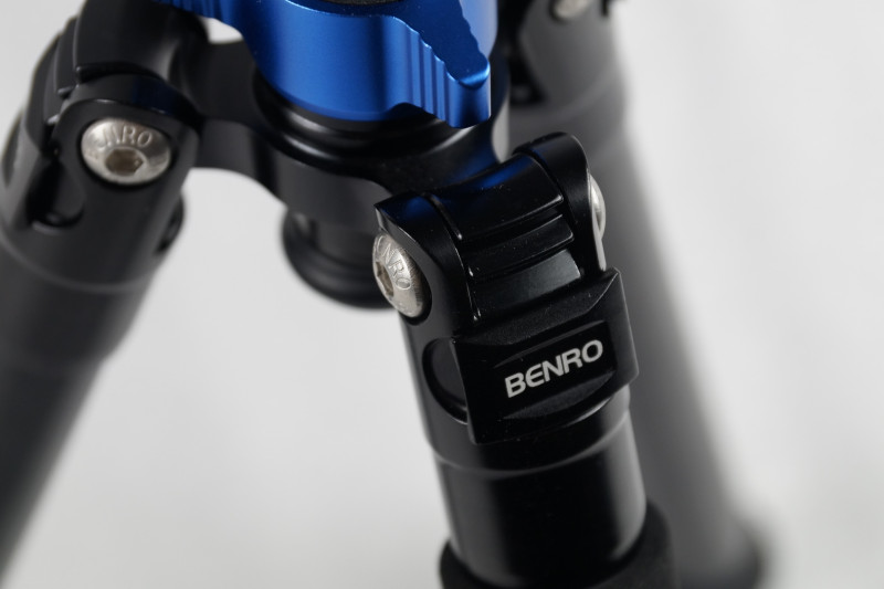 Другие - Китай: Benro IS05 легкий и компактный штатив для фотоаппарата