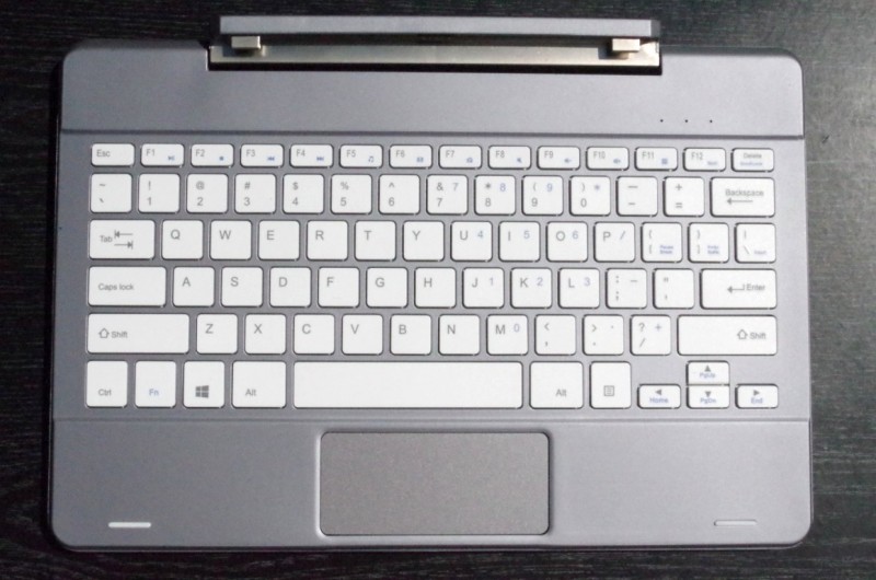 Banggood: Док-клавиатура к планшету Chuwi Hi12