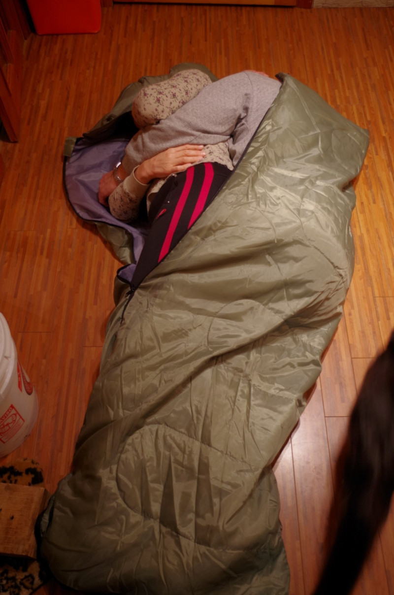 DD4: Очень дешевый спальный мешок