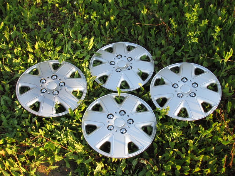 Banggood: Автомобильные колпаки для колесных дисков
