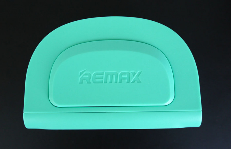 Banggood: LED часы Remax RMC-05 с зарядным устройством на 4 USB выхода