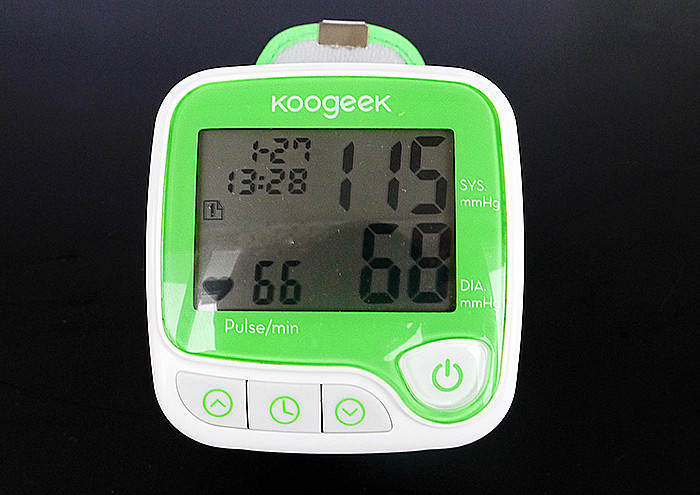 TomTop: Автоматический тонометр Koogeek BP1 с Bluetooth