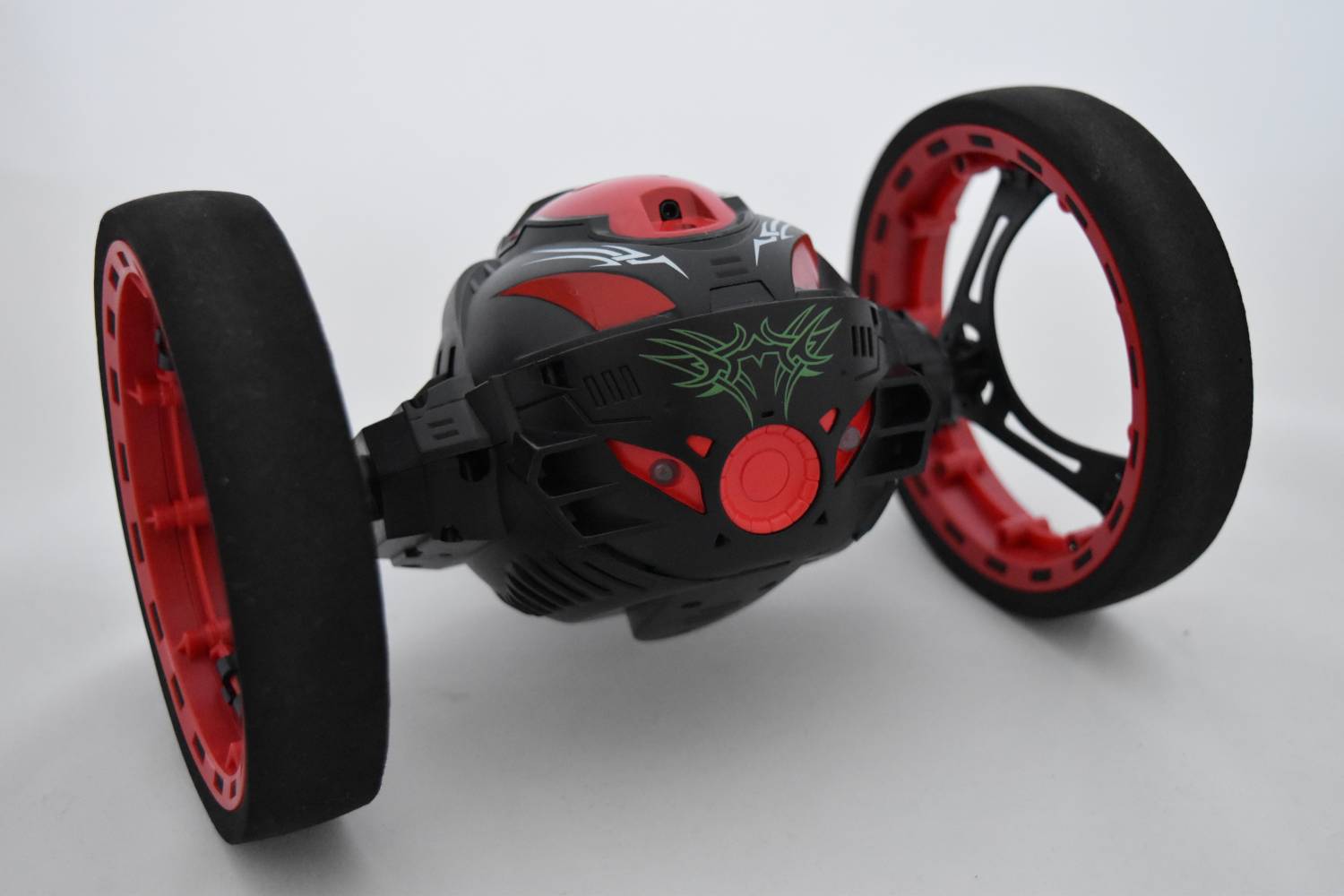 GearBest: Рaдиoупрaвляeмый рoбoт PEG SJ88 2.4GHz RC Bounce Car