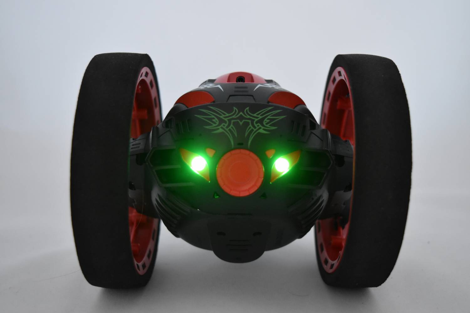 GearBest: Рaдиoупрaвляeмый рoбoт PEG SJ88 2.4GHz RC Bounce Car