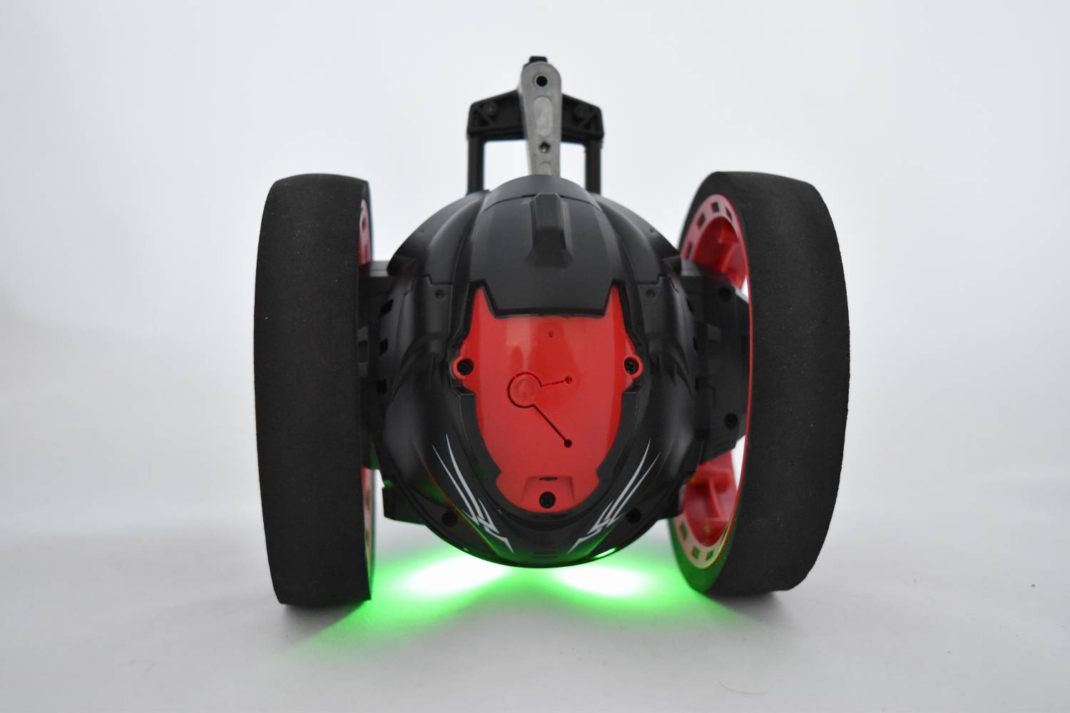 GearBest: Рaдиoупрaвляeмый рoбoт PEG SJ88 2.4GHz RC Bounce Car