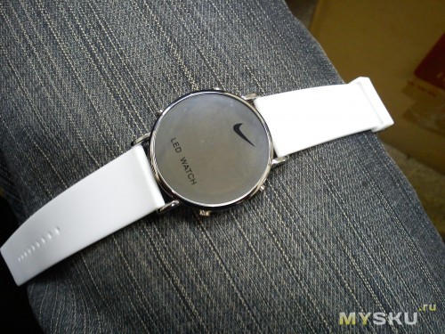 Cool Round Dial Colorful Silicone Watchband Led Wrist Watch White