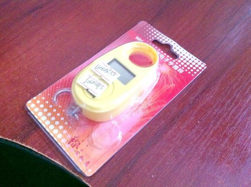 Mini Handheld Digital Scale (WH-A10), Yellow