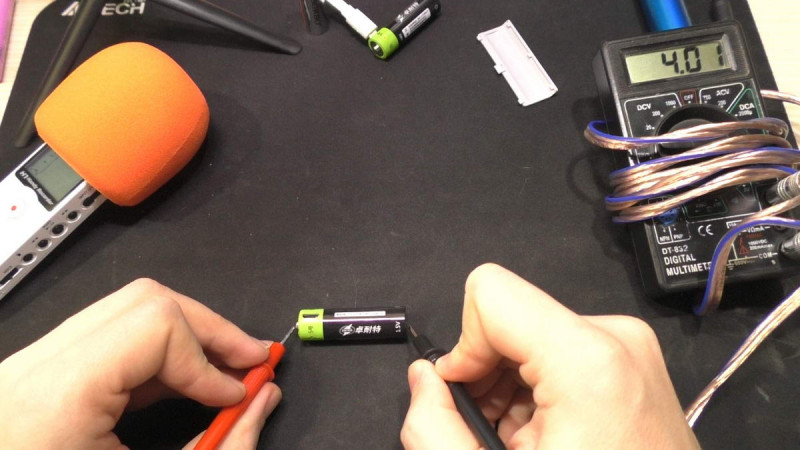 Как зарядить USB аккумулятор SORBO и ZNTER 1.5 Вольт или когда зарядка прямо в аккумуляторе.