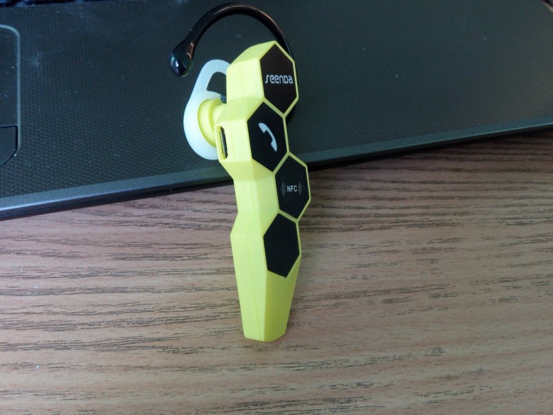 Bluetooth гарнитура Seenda в виде пчелиных сот