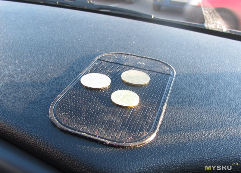 Коврик липучка для телефона в машину