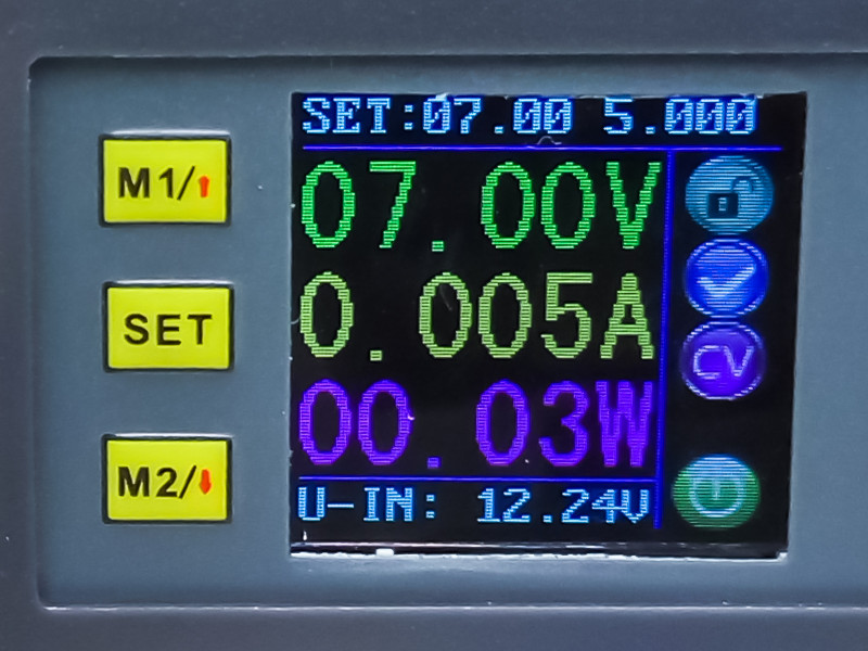 Обзор DP50V5A - управляемого DC-DC конвертера с экраном и ячейками памяти