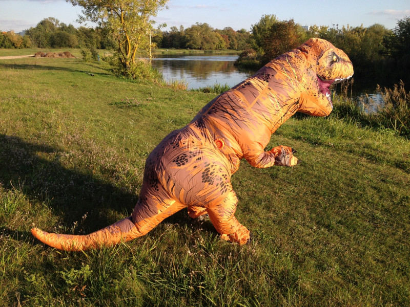 3a6490 Надувная игрушка динозавр как надуть