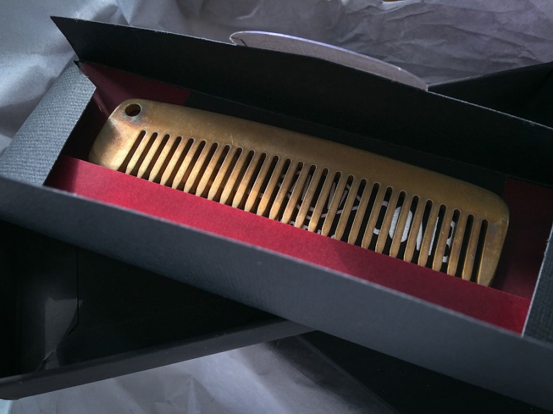 Расческа Metal Comb Works модель Standard MGB (solid brass, distressed) + кожаный чехол