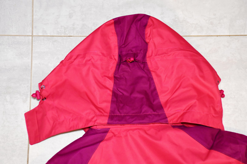 Aliexpress: Женская спортивная куртка неизвестного мне китайского производителя Rax. Полное соответствие описанию